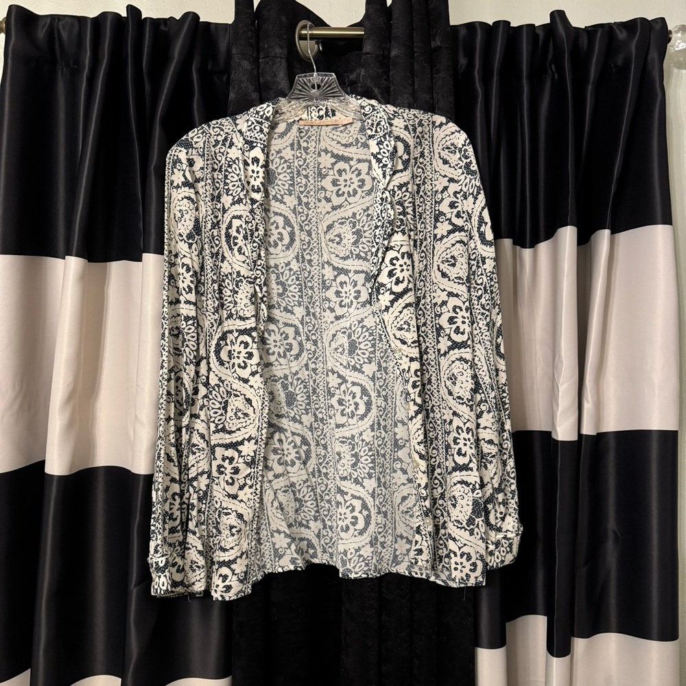 NOVELLA ROYALE BLAZER STYLE TOP